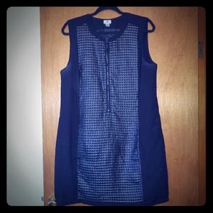Dress with pockets (used)